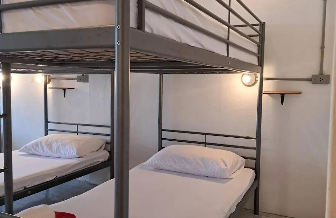 8 Sleeper Street Guesthouse-1